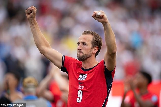 Michael Owen: Eu estava errado sobre Harry Kane, o maior atacante inglês de todos os tempos – ele nem nasceu com o instinto de finalizador! Veja como ele chegou ao topo