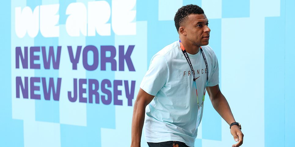 França x Suécia – oitavas de final da Copa do Mundo AO VIVO: Kylian Mbappe busca fechar Lionel Messi na corrida pela Chuteira de Ouro e mandar os bicampeões para as oitavas de final.