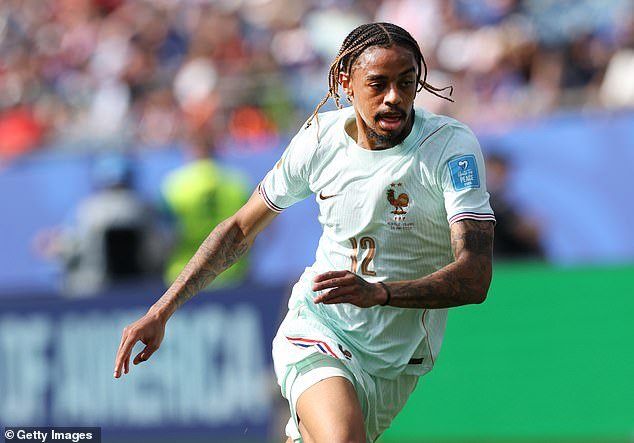 Arsenal pronto para testar a determinação do PSG sobre Bradley Barkola em meio ao interesse do Liverpool no francês
