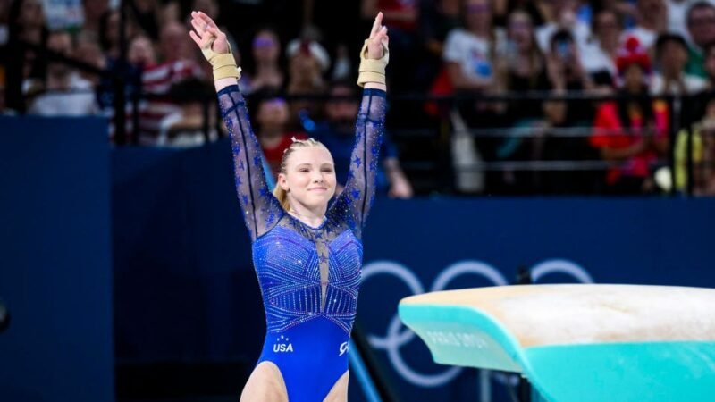 Jade Carey ganha ouro no salto e no chão no retorno da ginástica de elite