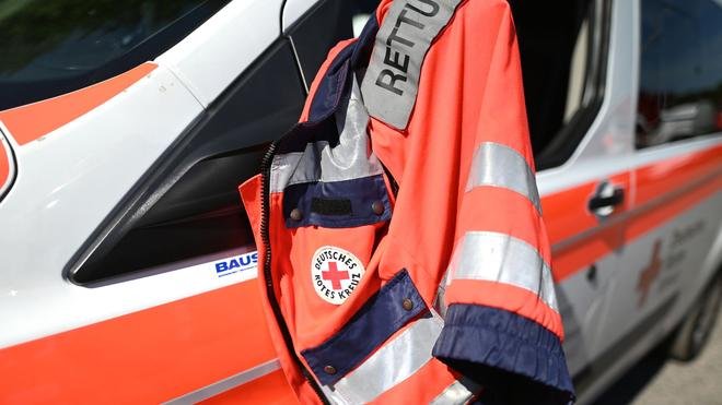 Acidente em rodovia federal: carro atropelou muro de concreto – motorista ficou gravemente ferido