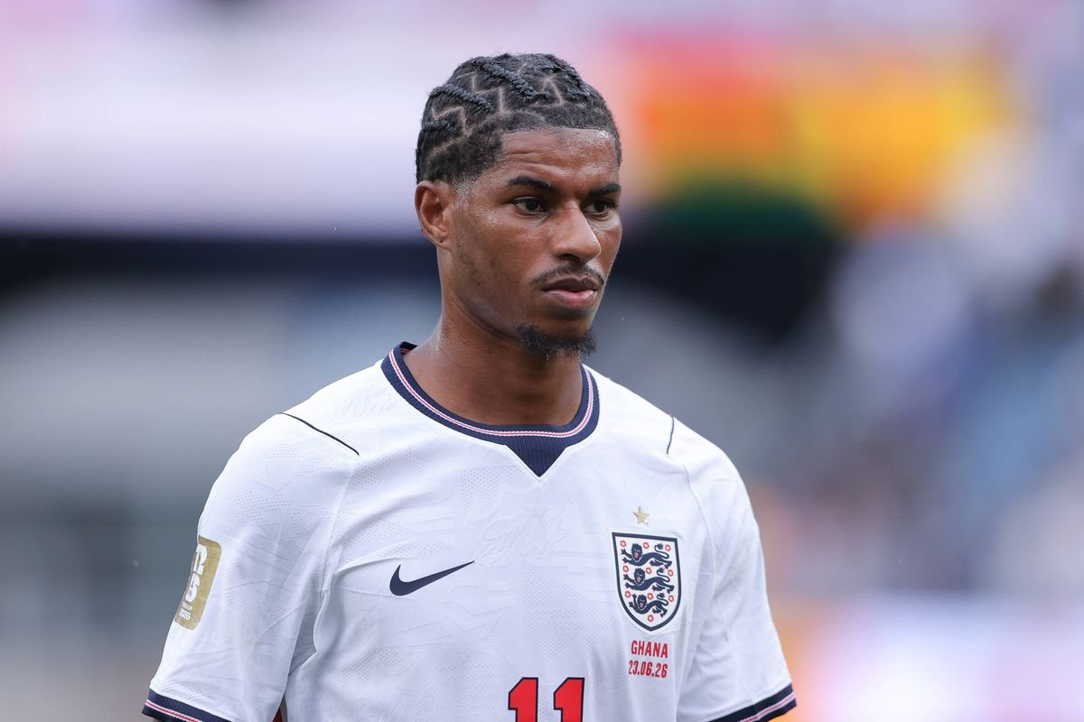 Marcus Rashford agora pode permanecer no Man Utd após negociações decisivas com os chefes do clube