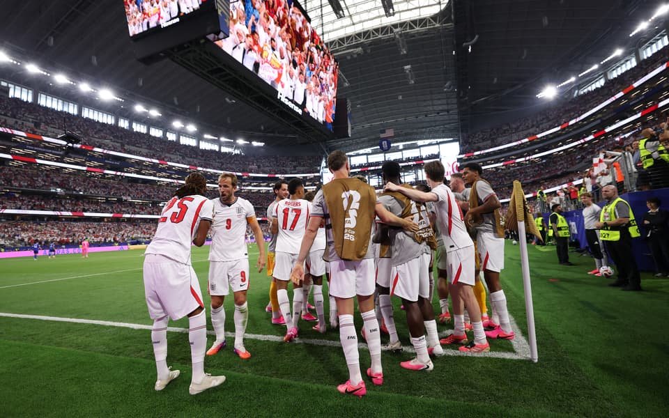 A Inglaterra caminha para a final da Copa do Mundo com um caminho difícil pela frente
