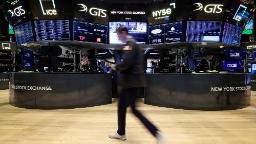 Atualizações do mercado de ações e dos lucros bancários: Dow e S&P 500
