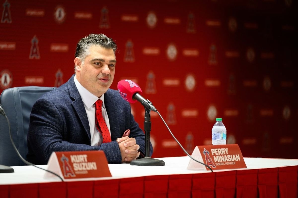 Angels demitem o GM Perry Minasian e contratam John Mozeliak como interino