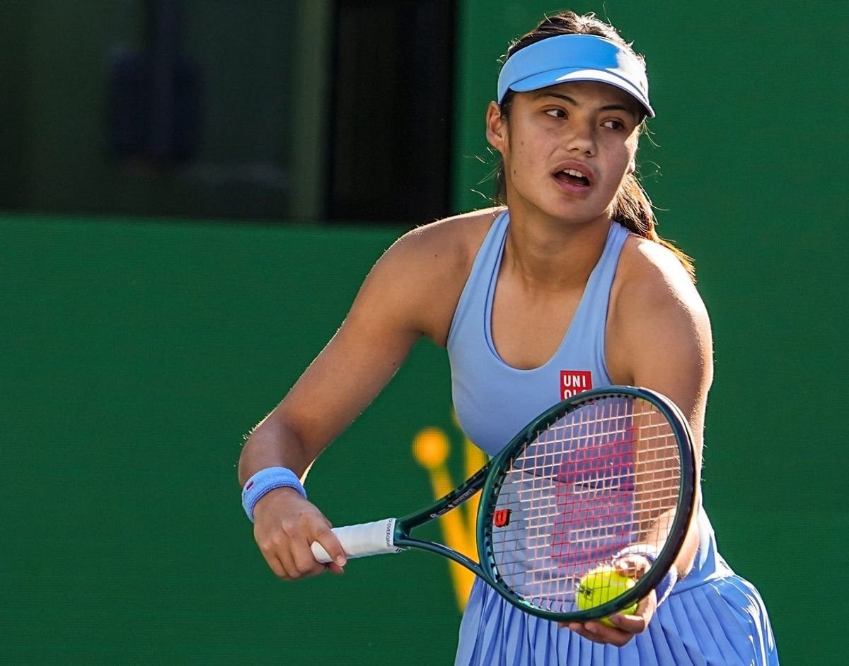 Emma Raducanu (perna) desistiu na véspera do jogo de Wimbledon