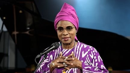 “Estamos numa crise e a minha resposta, como mãe, é dizer a estes jovens que o seu futuro está nas suas mãos”, disse a cantora Angélique Kidjo.