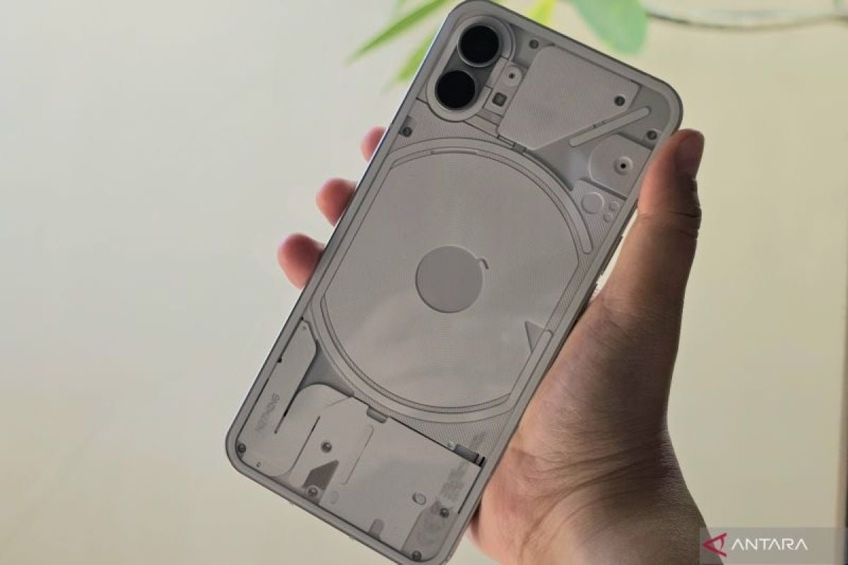 5 R$. 3 milhões de celulares, os mais balanceados de sua classe, adequados tanto para produtividade quanto para esportes