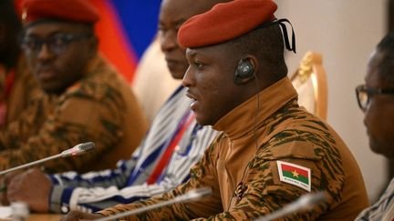Burkina Faso anuncia “corte de laços diplomáticos” com França – franceinfo