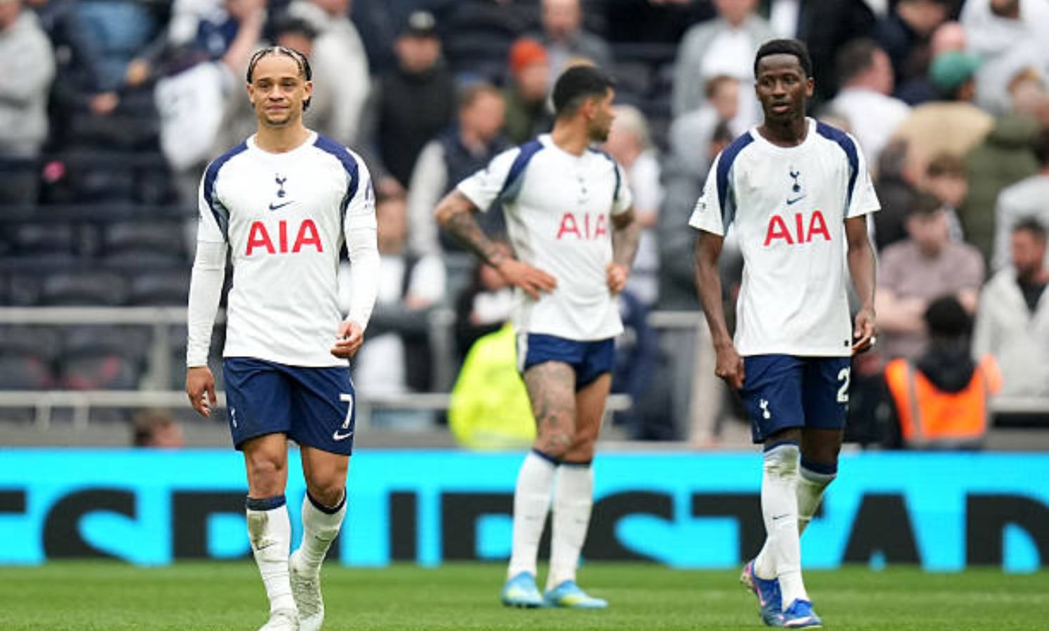 O futuro de Christian Romero na defesa do Tottenham permanece incerto