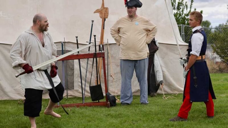 GALERIA | Reunindo cavaleiros, fantasmas e personagens de fantasia na Mystical Realms Fantasy Fair de Pocatello