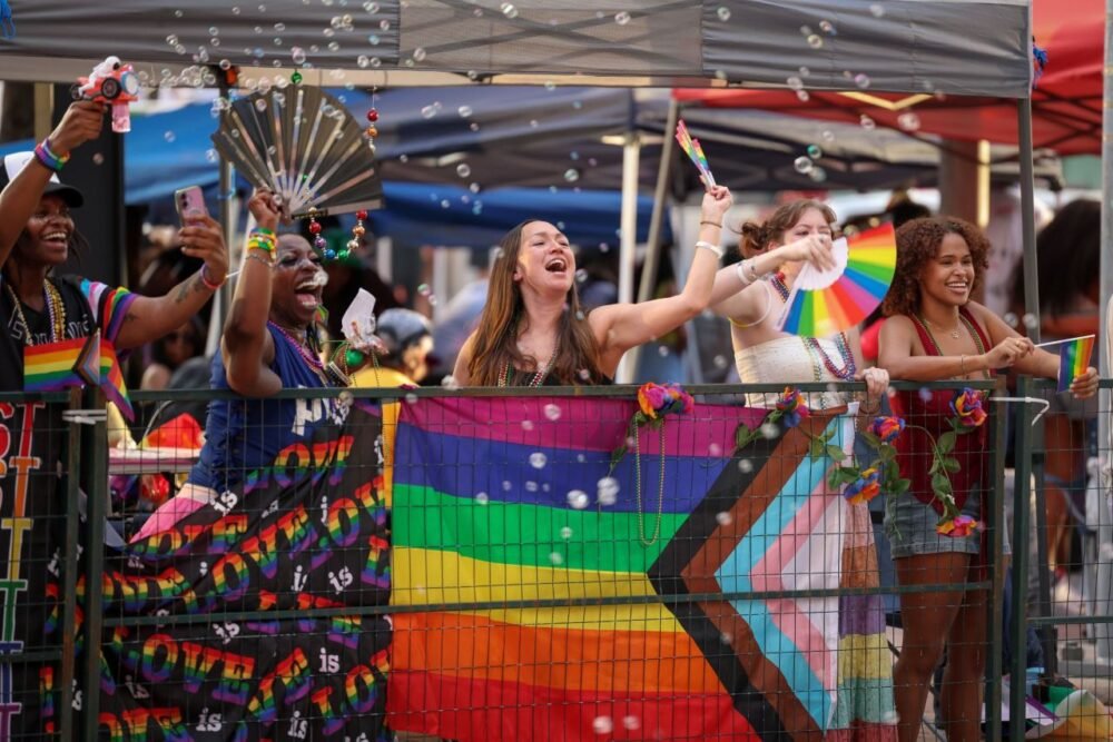 Parada do Orgulho de Houston de 2026 remarcada para 15 de agosto – Houston Public Media