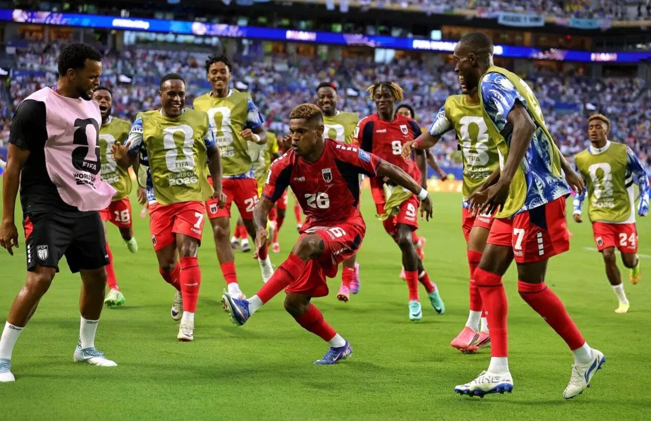 Lionel Scaloni avisa os jogadores antes do confronto entre Argentina e Cabo Verde Copa do Mundo FIFA 2026.