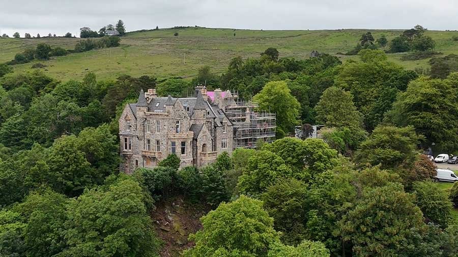 Por que dois habitantes de Utah estão reformando um castelo na Escócia?