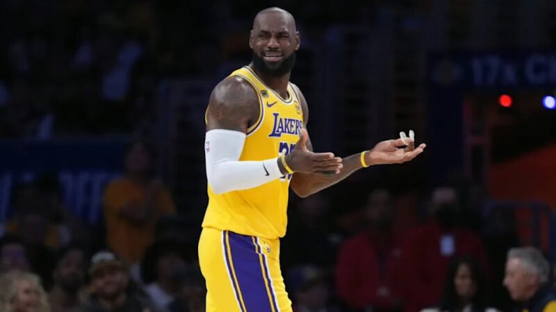 Lakers elogia a saída de LeBron James; Fãs, nem tanto