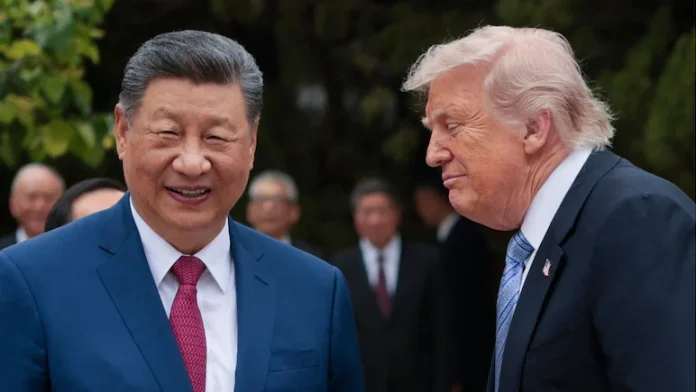 “Sumeri de lado, com um sorriso triste” … O que significou a linguagem corporal de Trump no encontro com Jinping?