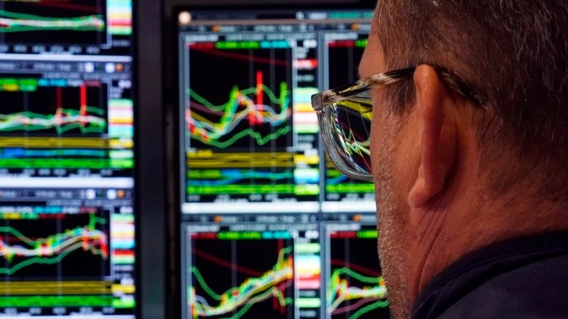 Wall Street caiu 10% para seu mínimo histórico depois que Trump intensificou a guerra comercial