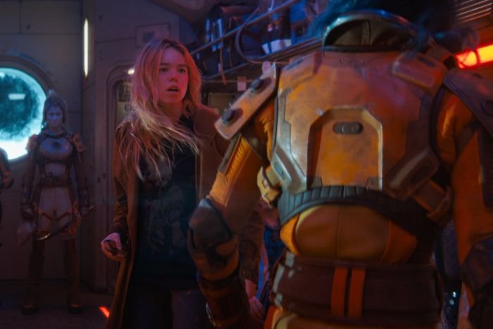 Quão ruim foi o fracasso da Supergirl? Drama de bilheteria, explicado