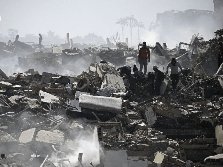 Terremoto na Venezuela | 920 mortos e 3.300 feridos; Os moradores locais estão limpando