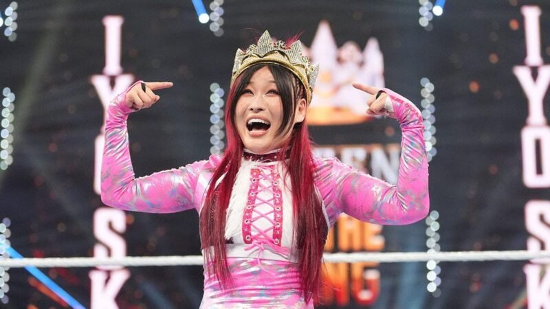 Iyo Sky derrotou a rainha do ringue, contra Liv Morgan no SummerSlam