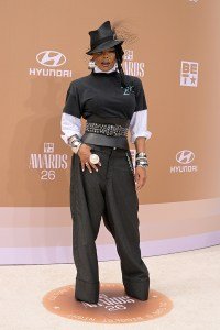 Janet Jackson faz Edgy Pop Star Glam no BET Awards 2026