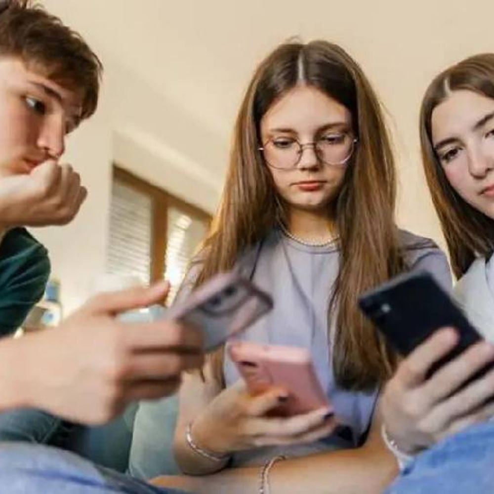 A Austrália é dura com as empresas de tecnologia: está se preparando para aumentar a multa por infringir a lei para 660 milhões. Tentando manter os adolescentes longe das redes sociais