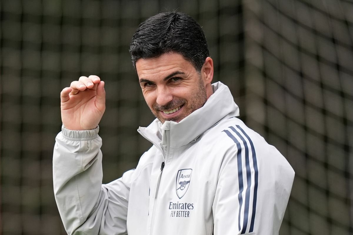 XI improvisado do Arsenal, dor de cabeça de 10 jogadores de Mikel Arteta