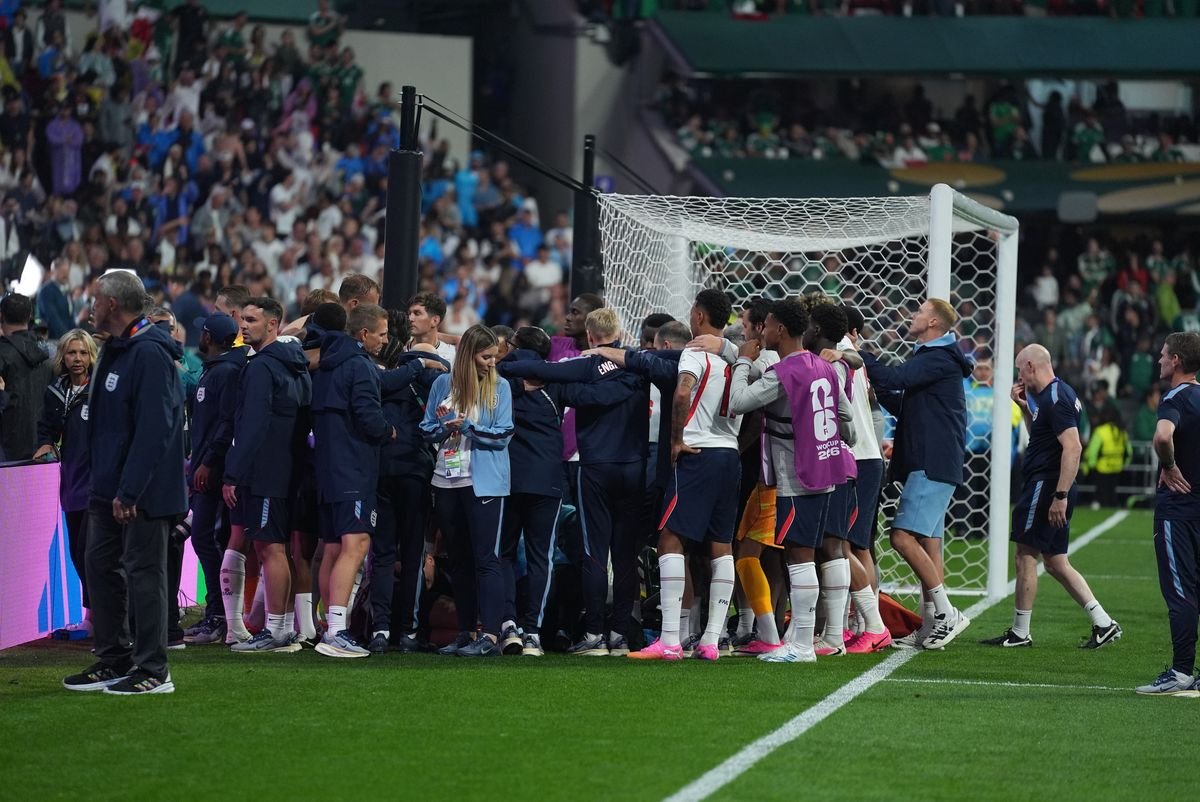 Capturei o momento em que Jordan Henderson se machucou – eis o que aconteceu a seguir