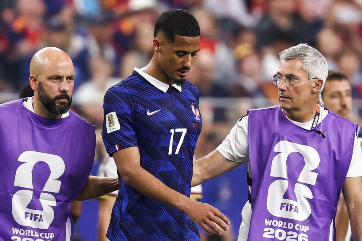 Didier Deschamps cobre a lesão de William Saliba enquanto estrela do Arsenal fica afastada por meses