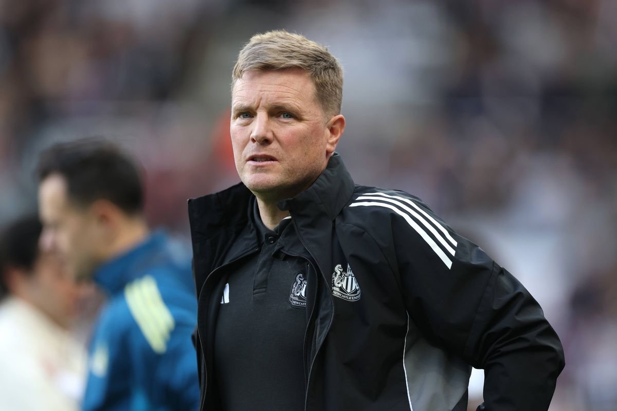 Newcastle contratou ícones do Liverpool, quebrando um reinado de 16 anos em transferências gratuitas