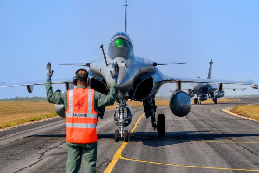 100 aviões de guerra de 20 países se preparam para a guerra na Austrália, a Indonésia envia o T-50I Golden Eagle.