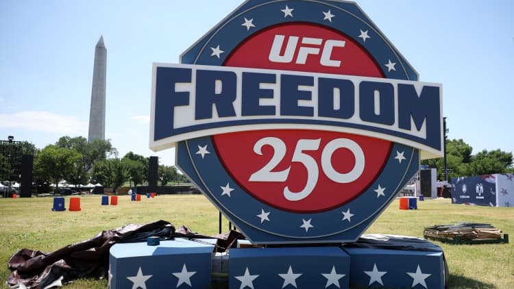 Os apoiadores do Trump Freedom 250 incluem empresas com negócios no governo federal