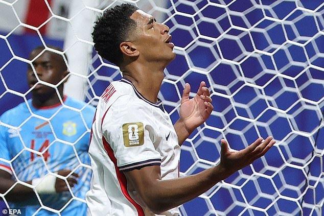 Torcedores da Inglaterra furiosos quando a BBC sofre problemas técnicos durante momentos cruciais do confronto da Copa do Mundo com a República Democrática do Congo