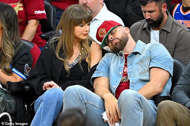 Taylor Swift dá convite de casamento surpresa para estrelas da NBA que arruinaram o sonho de Travis Kelce