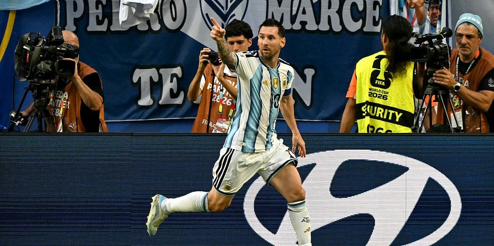 Argentina x Cabo Verde – oitavas de final da Copa do Mundo AO VIVO: Lionel Messi marca seu sétimo gol no torneio para ultrapassar Kylian Mbappe na tabela de pontuação graças ao seu gol sublime.