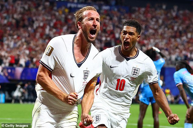 Dentro do caos da partida remarcada da Inglaterra que nunca aconteceu – depois que a FIFA deu meia-volta para colocar o México frente à tempestade para evitar