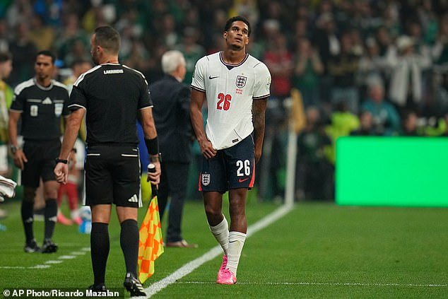 Jarell Quansah banido por DUAS partidas: a FIFA se recusa a mostrar misericórdia à estrela da Inglaterra após o cartão vermelho do México – apesar da entrada de Donald Trump na Copa do Mundo