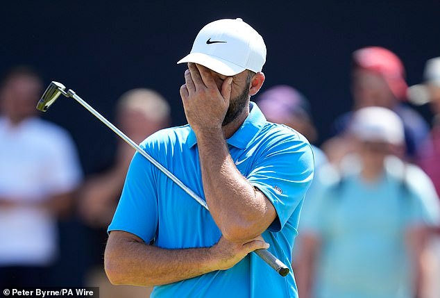 Depois de perder o corte pela primeira vez em quatro anos, o número um do mundo, Scottie Scheffler, teve que provar que todas as fofocas estavam erradas quando defendeu o Claret Jug no Open.