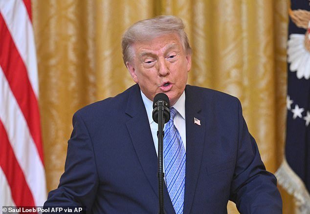 Trump acusa a China de vazar 220 milhões de arquivos de eleitores e aponta o dedo ao “estado profundo” na polêmica eleição de integridade de e-mail no horário nobre