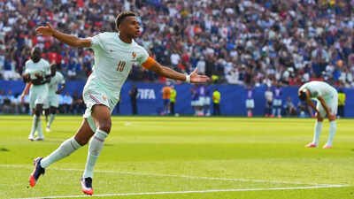 Kylian Mbappe marcou seu oitavo gol para igualar Lionel Messi no topo da Chuteira de Ouro da Copa do Mundo da FIFA | Notícias de futebol