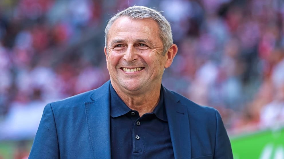 Fortuna Düsseldorf vê Yannik Engelhardt | esportes
