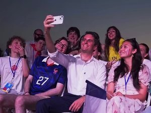 Presidente 2027: “O esporte é um maravilhoso vetor de comunicação”, durante a Copa do Mundo de futebol, os candidatos buscam captar o entusiasmo dos Blues