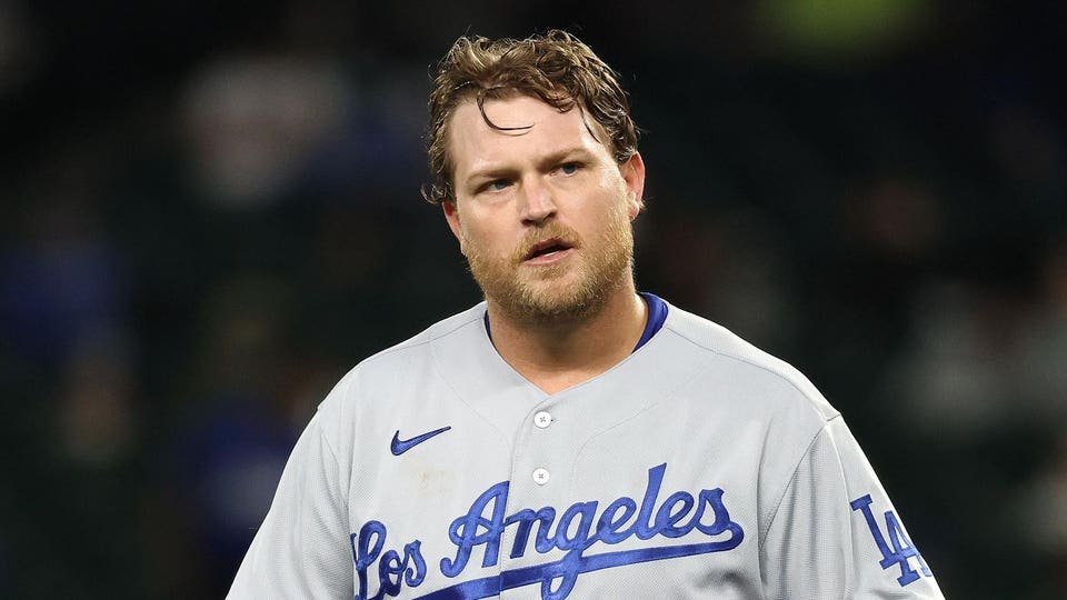 Ex-terceira base dos Dodgers, herói do campeonato NPB, se aposenta aos 31 anos