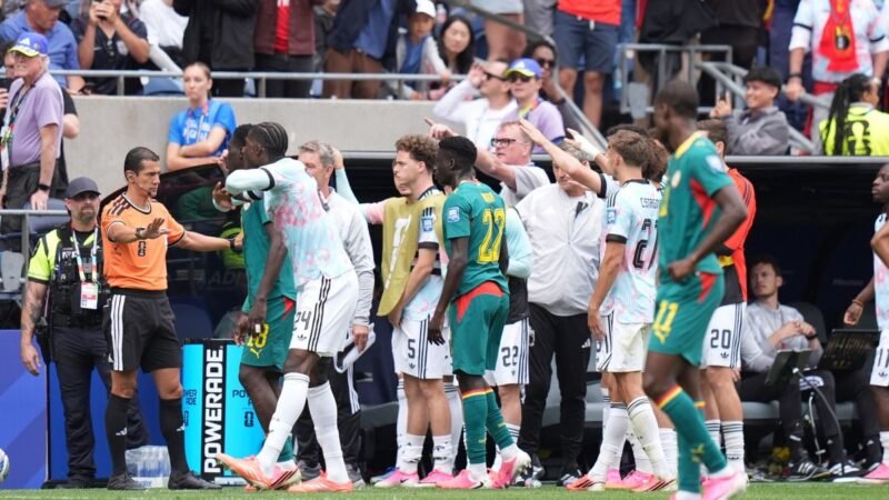 Copa do Mundo ao vivo: Senegal novamente furioso com a injustiça do VAR Atualização sobre lesão de Declan Rice na Inglaterra