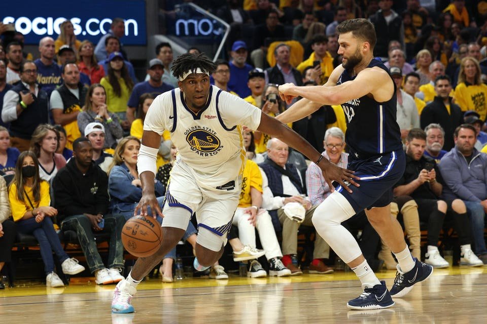 Os New York Knicks deveriam assinar um terceiro centro?