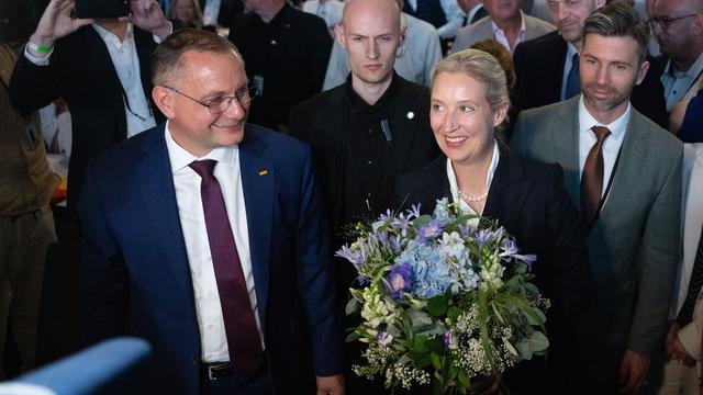 Conferência do partido AfD: AfD confirma dupla de liderança – Chrupala perde apoio