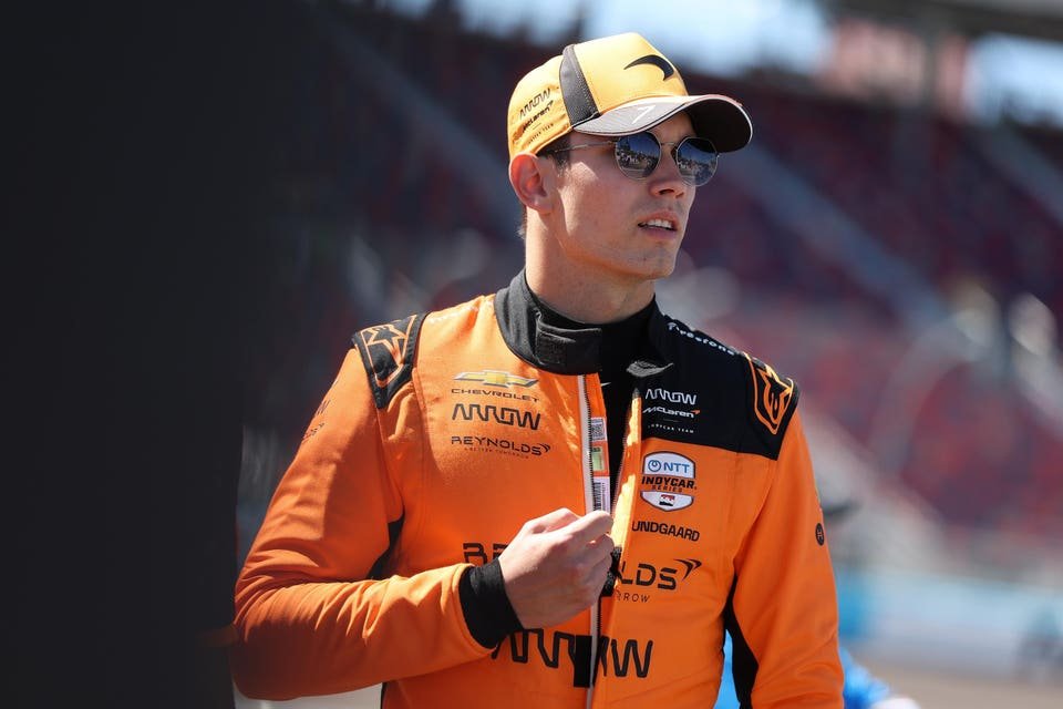 Arrow McLaren dá permissão a Christian Lundgaard e Nolan Siegel para conversar com outras equipes da INDYCAR