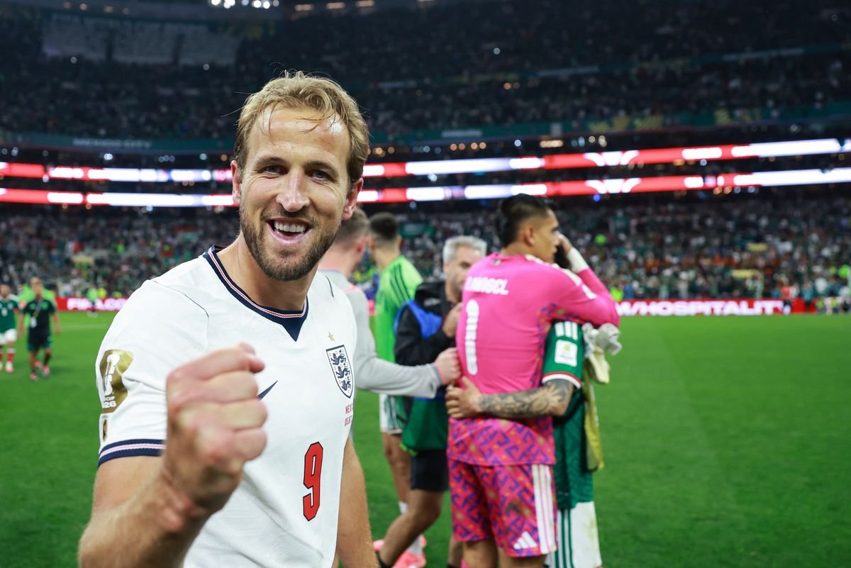 Micah Richards diz a Gary Lineker que ‘é constrangedor’ após comentários de Harry Kane