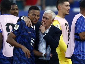 “Um camaronês colonizado, que finge ser francês”: a vergonhosa provocação racista do senador paraguaio contra Kylian Mbappé após a partida contra a França na Copa do Mundo.