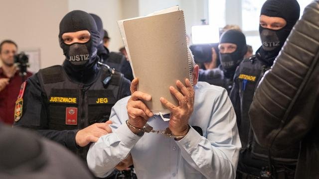 Áustria: Tribunal de Viena condena ex-oficiais sírios por abuso